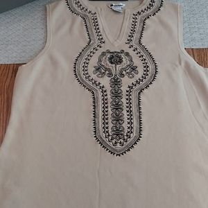 Vintage NYGard collection v neck tank top